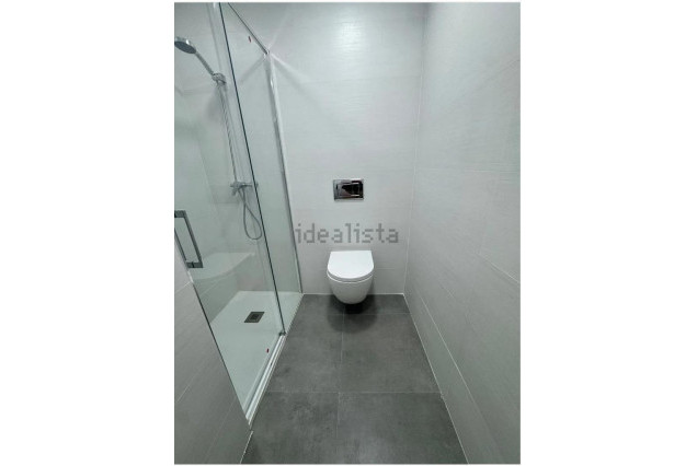 Alquiler a largo plazo - Piso - Valencia - Nou Moles