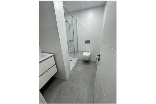 Alquiler a largo plazo - Piso - Valencia - Nou Moles