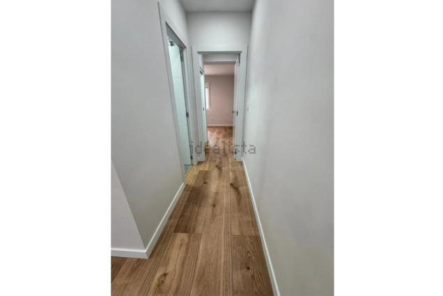 Alquiler a largo plazo - Piso - Valencia - Nou Moles