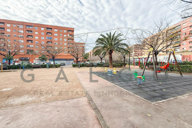 Alquiler a largo plazo - Local comercial - Valencia - L´Hort de Senabre