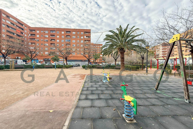 Alquiler a largo plazo - Local comercial - Valencia - L´Hort de Senabre