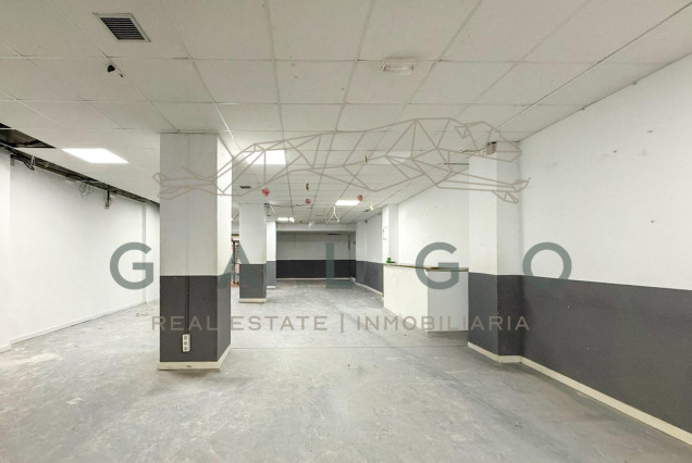 Alquiler a largo plazo - Local comercial - Valencia - Patraix