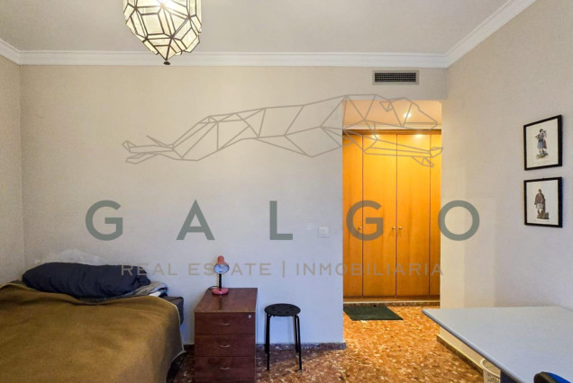 Alquiler a largo plazo - Ático - Valencia - Algiros