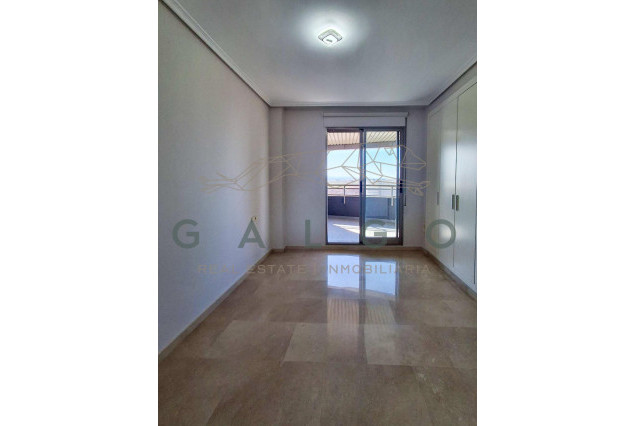 Alquiler a largo plazo - Piso - Valencia - Sant Pau