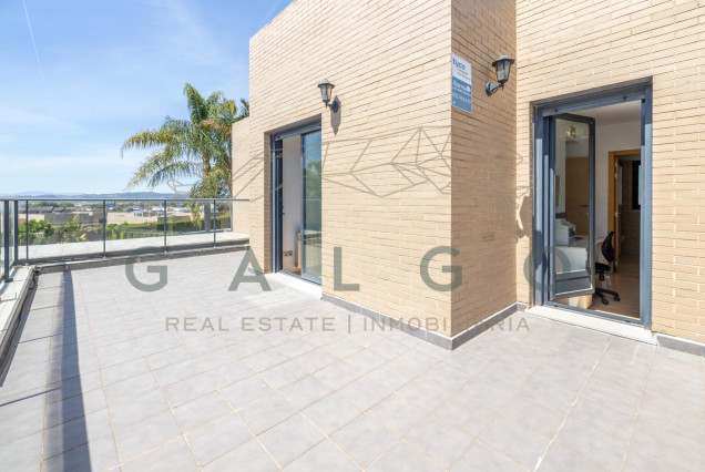 Revente - Chalet - San Antonio de Benageber - Urbanizacion montsano