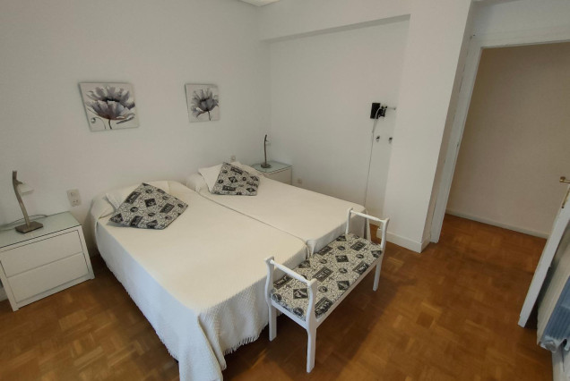 Alquiler a largo plazo - Piso - Valencia - Russafa