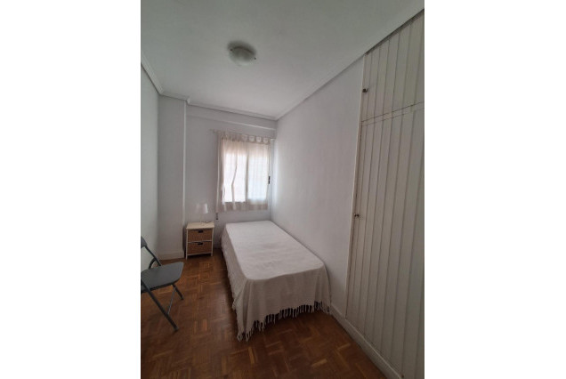 Alquiler a largo plazo - Piso - Valencia - Russafa