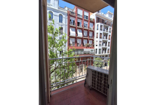 Alquiler a largo plazo - Piso - Valencia - Russafa