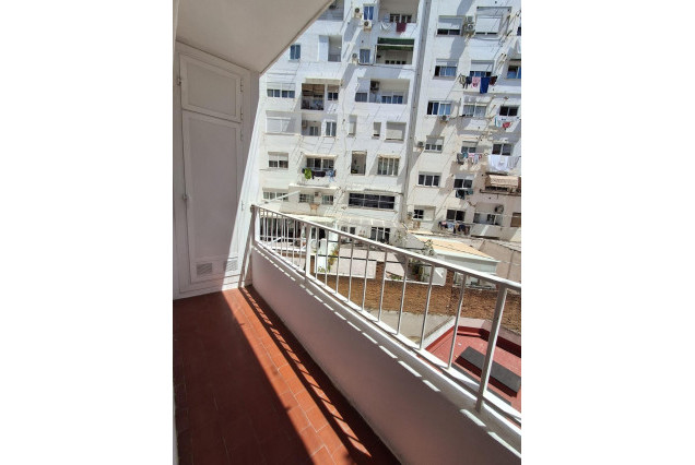 Alquiler a largo plazo - Piso - Valencia - Russafa