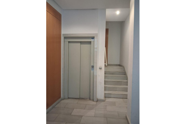 Alquiler a largo plazo - Piso - Valencia - El Pilar