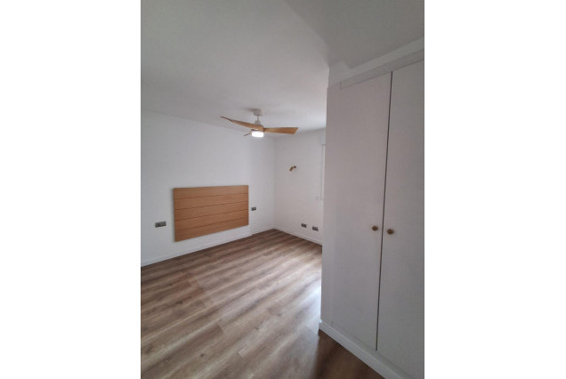 Alquiler a largo plazo - Piso - Valencia - El Pilar