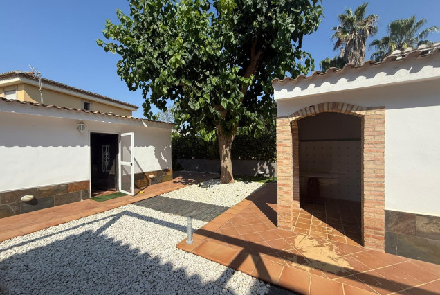 Alquiler a largo plazo - Casa - Betera - Los Pinares-La Masía
