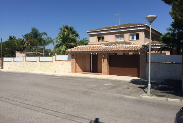 Alquiler a largo plazo - Casa - Betera - Los Pinares-La Masía