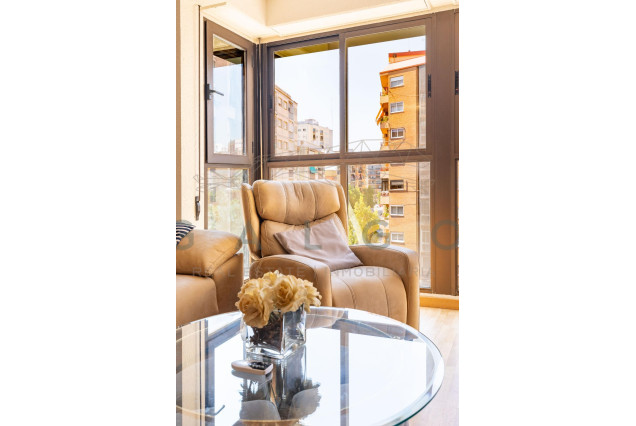 Sale - Flat - Valencia - En Corts