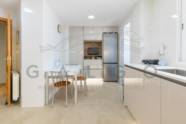 Sale - Flat - Valencia - En Corts