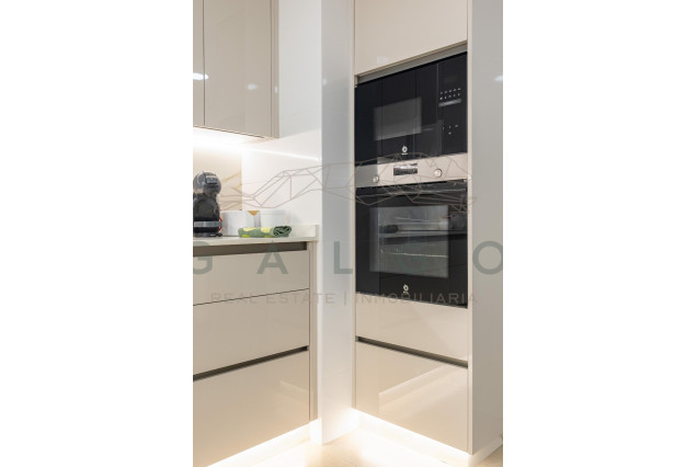 Sale - Flat - Valencia - En Corts