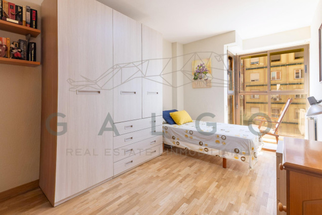 Sale - Flat - Valencia - En Corts