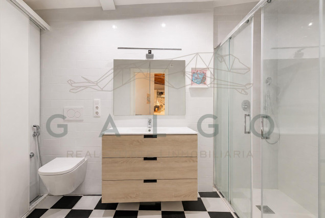 Sale - Flat - Valencia - Centro - Sant Francesc