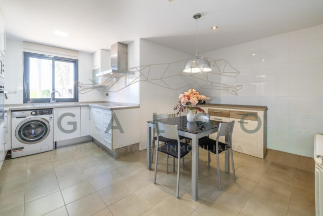 Venta - Chalet - San Antonio de Benageber - Urbanizacion montsano