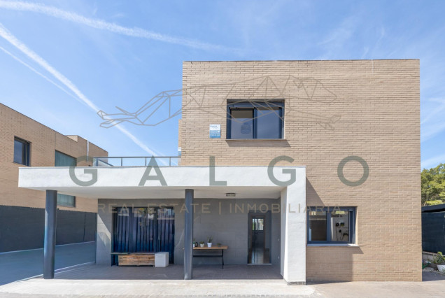 Venta - Chalet - San Antonio de Benageber - Urbanizacion montsano