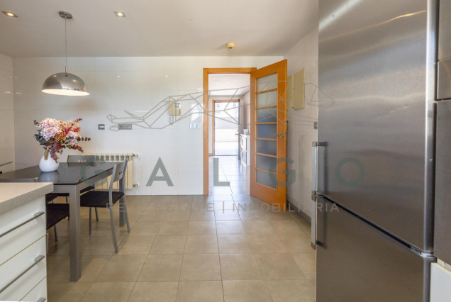 Venta - Chalet - San Antonio de Benageber - Urbanizacion montsano