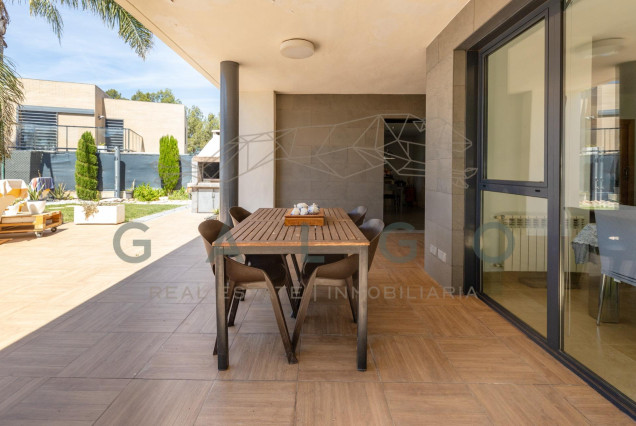 Venta - Chalet - San Antonio de Benageber - Urbanizacion montsano