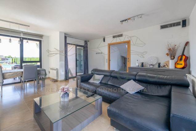 Venta - Chalet - San Antonio de Benageber - Urbanizacion montsano