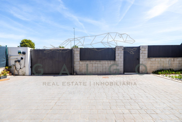 Venta - Chalet - San Antonio de Benageber - Urbanizacion montsano