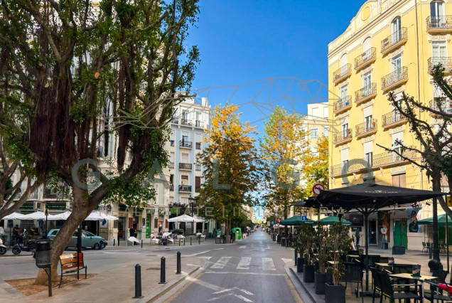 Sale - Flat - Valencia - Russafa