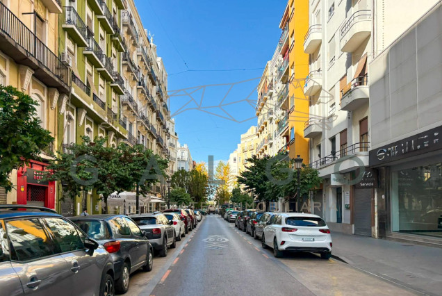 Sale - Flat - Valencia - Russafa
