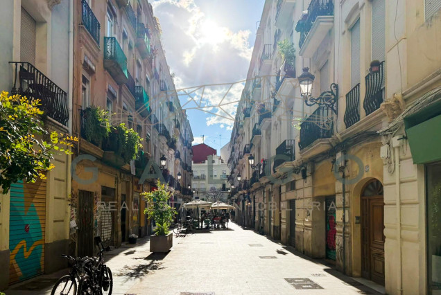 Sale - Flat - Valencia - Russafa