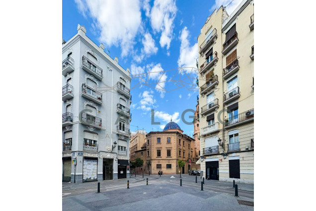 Sale - Flat - Valencia - Russafa