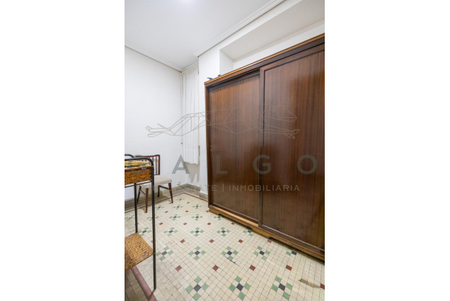 Revente - Vloer - Valencia - Russafa