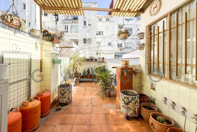 Revente - Vloer - Valencia - Russafa