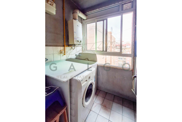 Alquiler a largo plazo - Piso - Valencia - Algiros