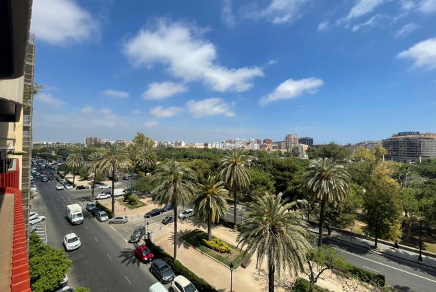 Alquiler a largo plazo - Piso - Valencia - Gran Vía